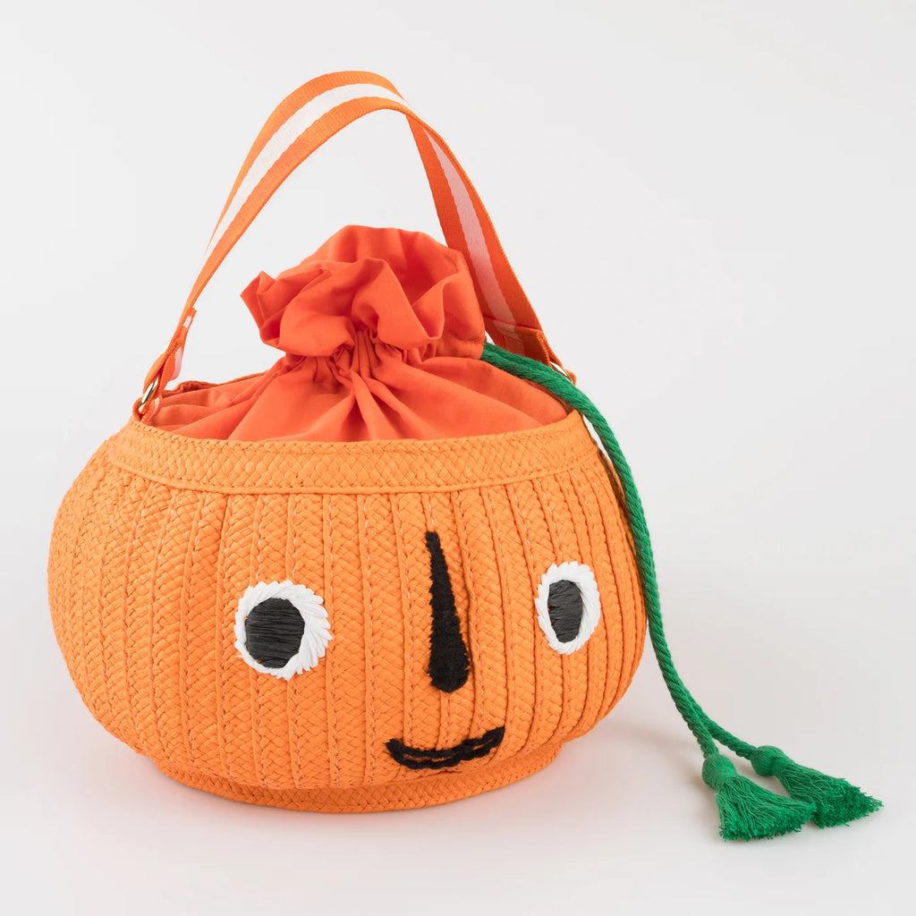 Canasta de calabaza para dulces