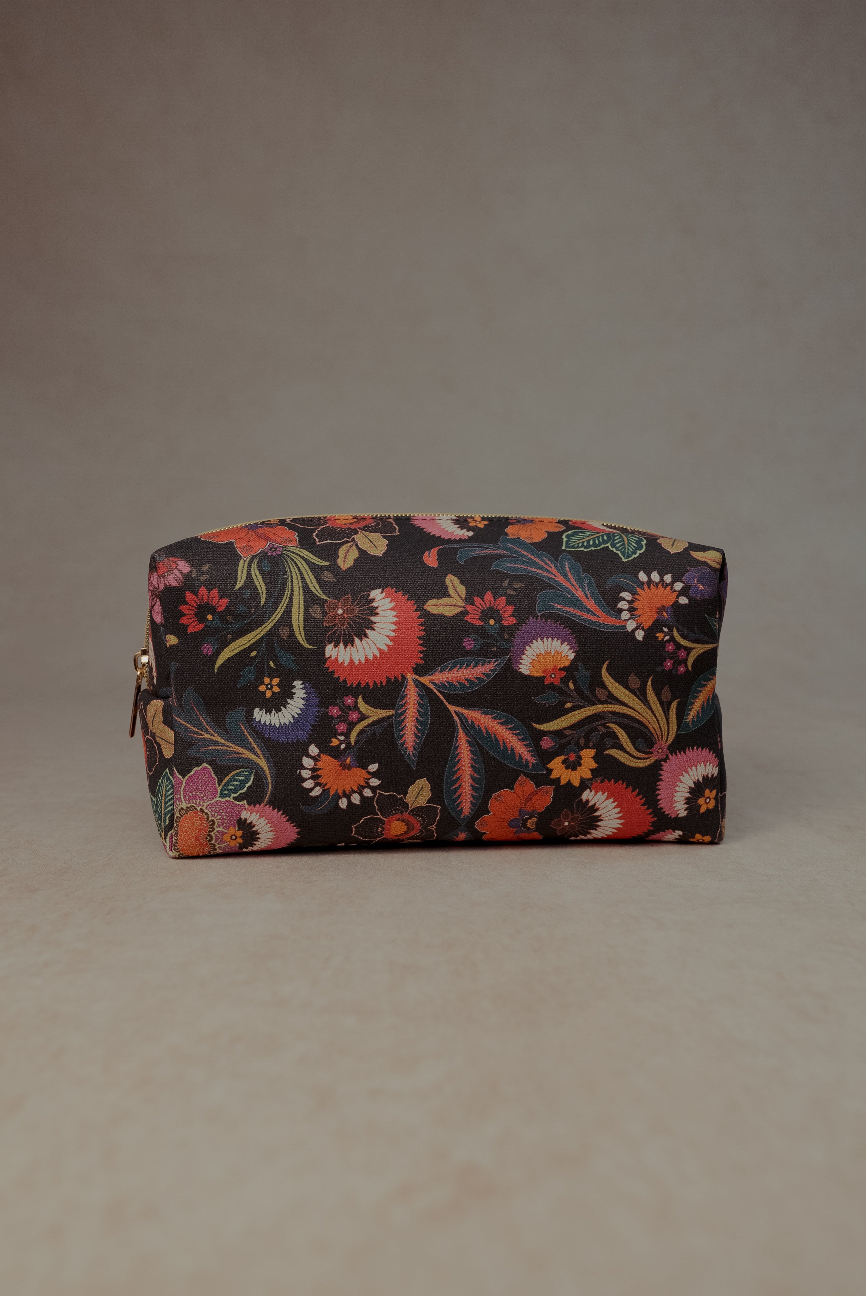 Cosmetiquera con flores