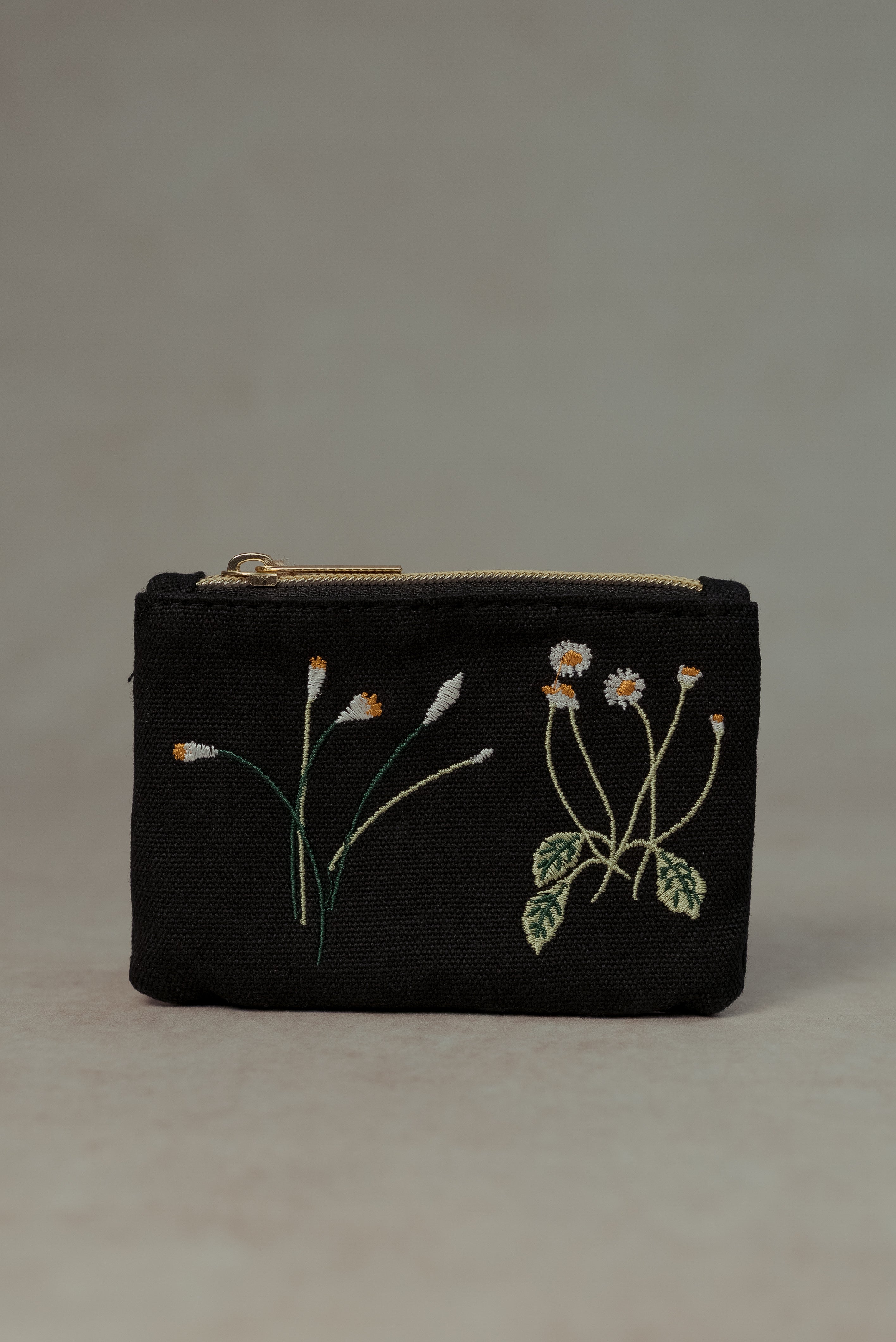 Monedero floral negro