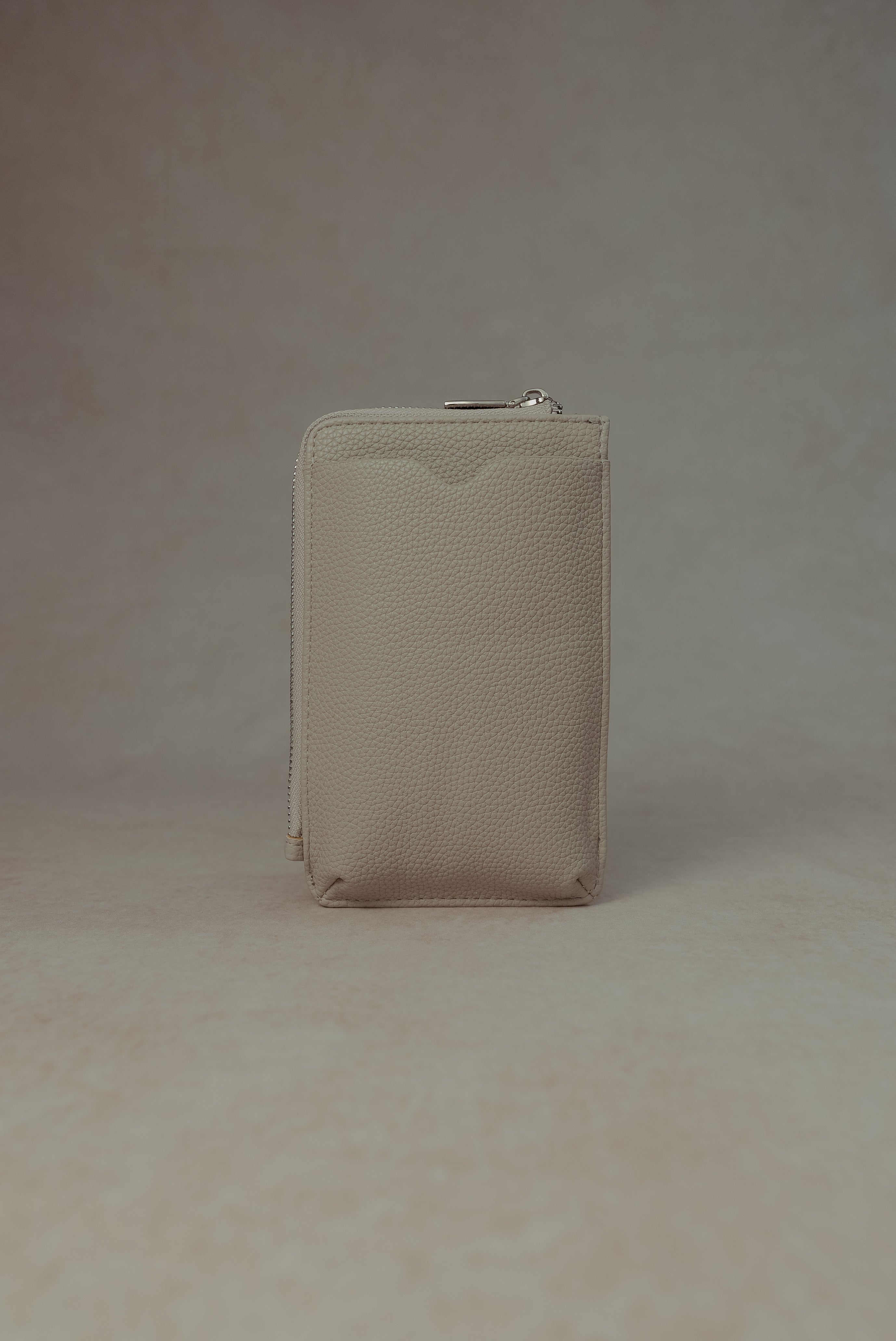 Bolsa gris para celular