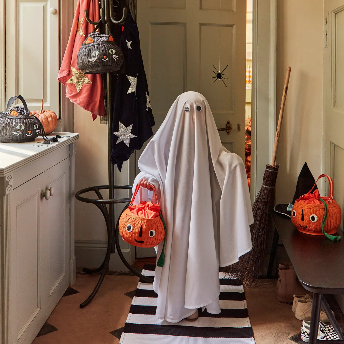 Canasta de calabaza para dulces