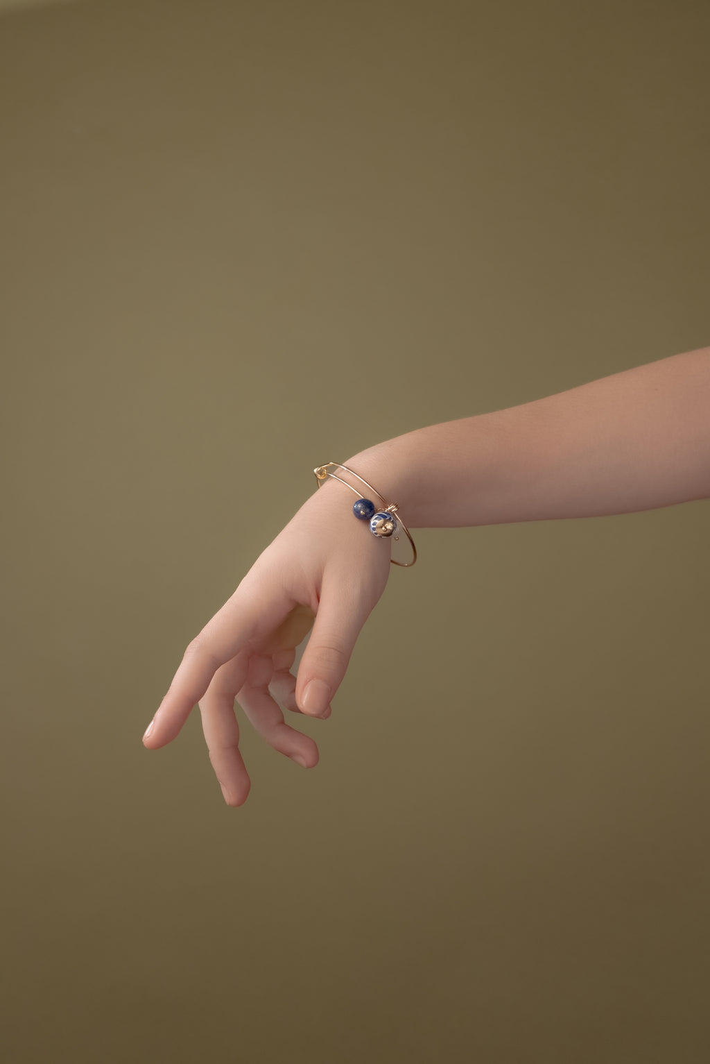 Hoop bracelet