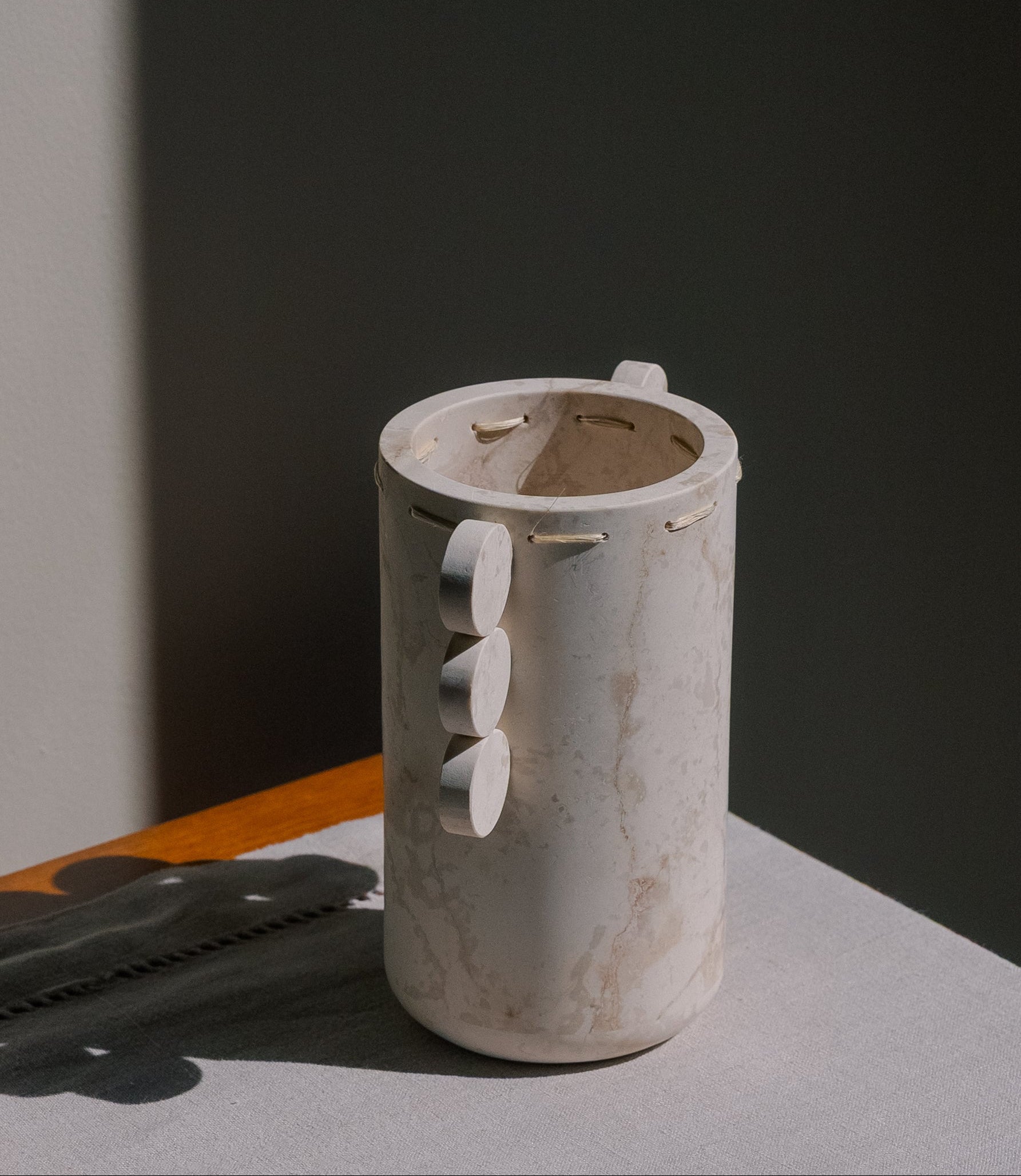 Pok ta pok large vase