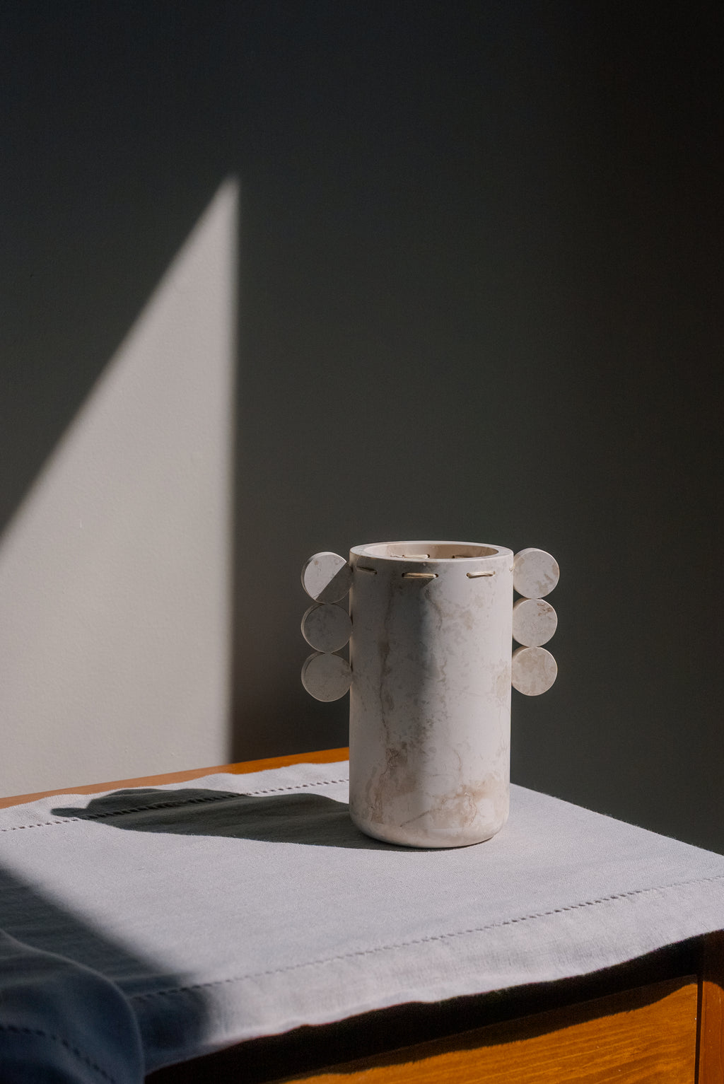Pok ta pok large vase