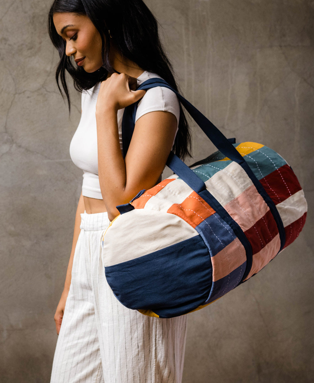 Duffle Multi-Check en uso